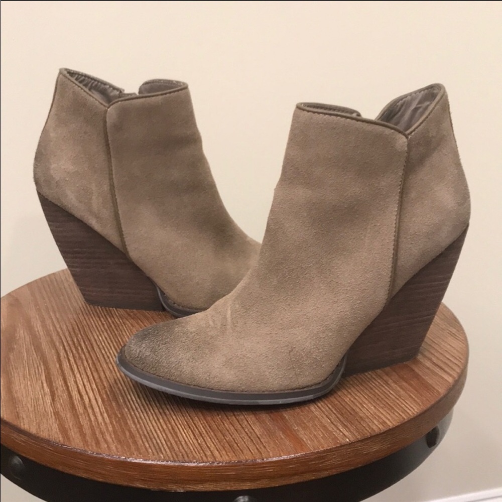Very Volatile Khaki Whitby Booties